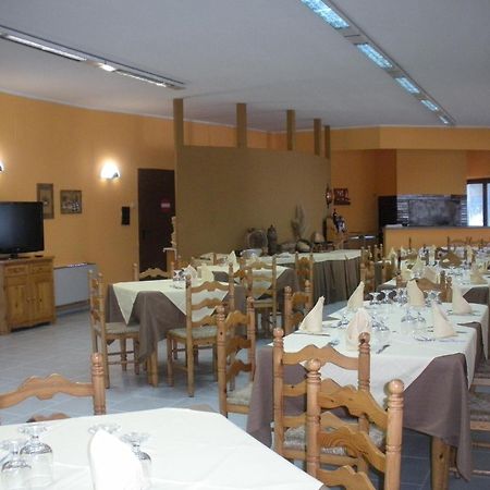 Hotel La Fattoria Камільятелло-Сілано Екстер'єр фото