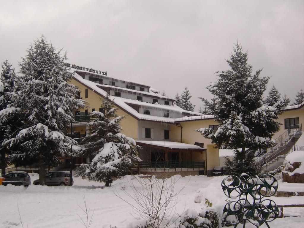 Hotel La Fattoria Камільятелло-Сілано Екстер'єр фото